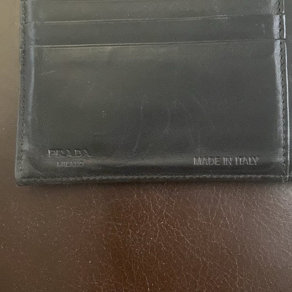 Prada Wallet - Picture 6 of 9